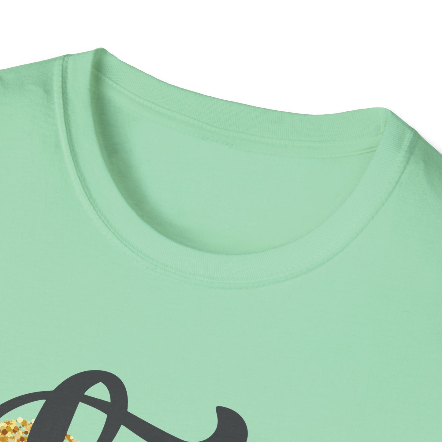 Love Mom Unisex Softstyle T-Shirt - Perfect Gift for Mother's Day